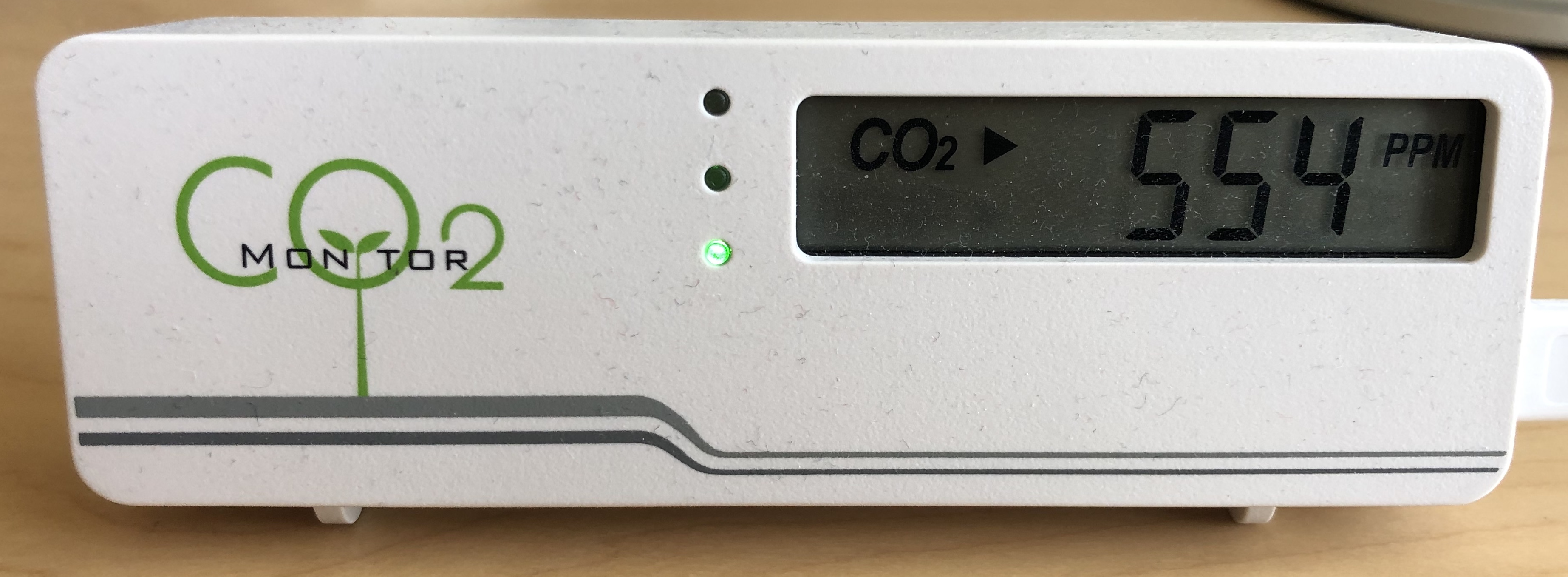 Green light shows below 800 ppm or higher